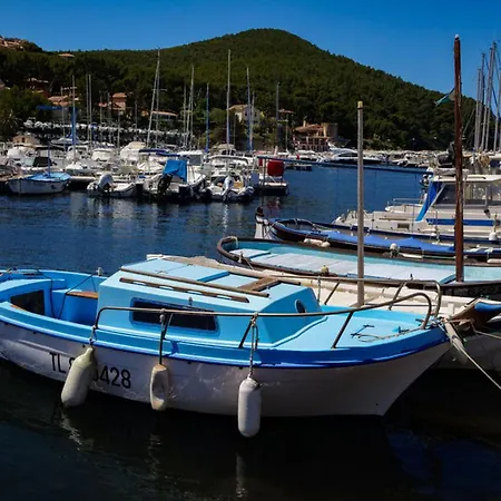 Climatise, Parking, 5mn De La * Saint-Cyr-sur-Mer